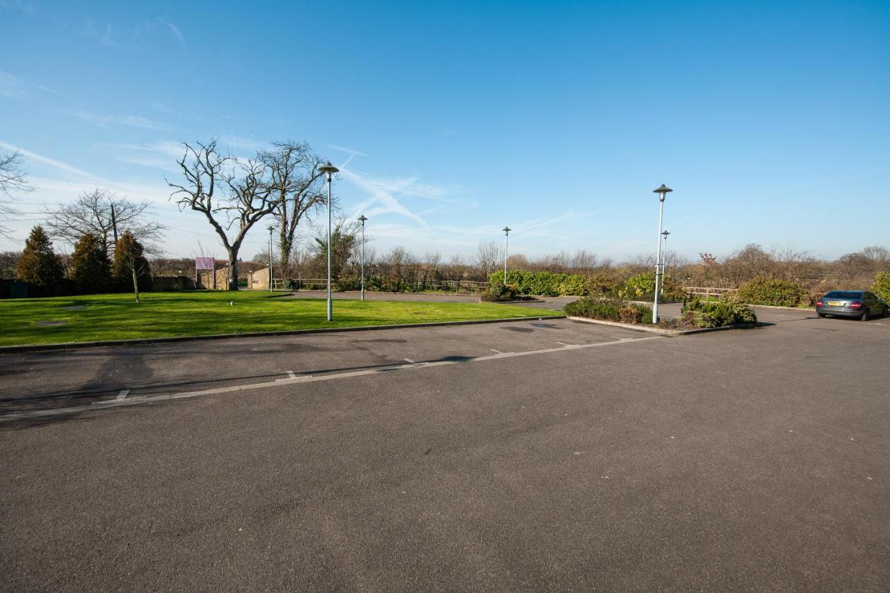 Berwick Manor Hotel Rainham  Zewnętrze zdjęcie
